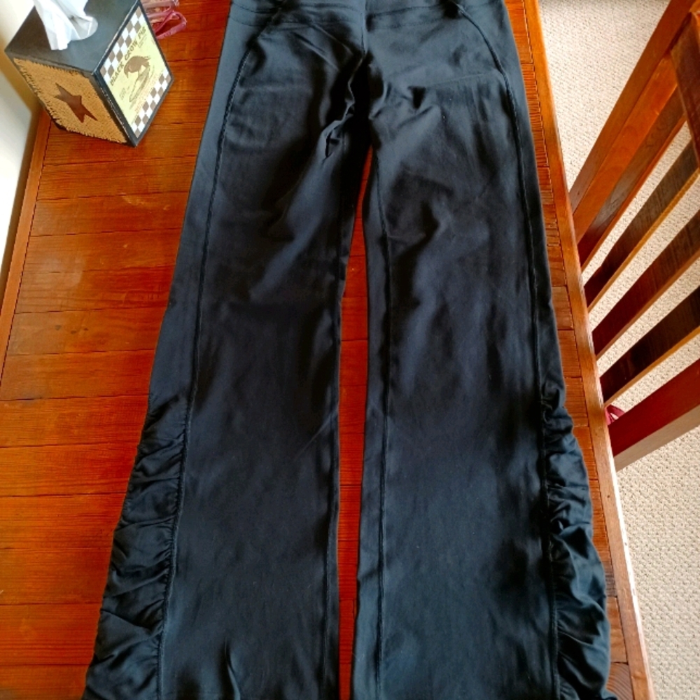 Size medium Athleta workout pants